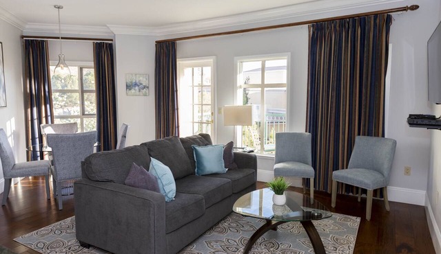 2Br 2Ba Luxury Viera Condo in at Lake Las Vegas!