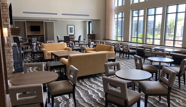 2BR King Suite w/Kitchen | Pool & Free Breakfast