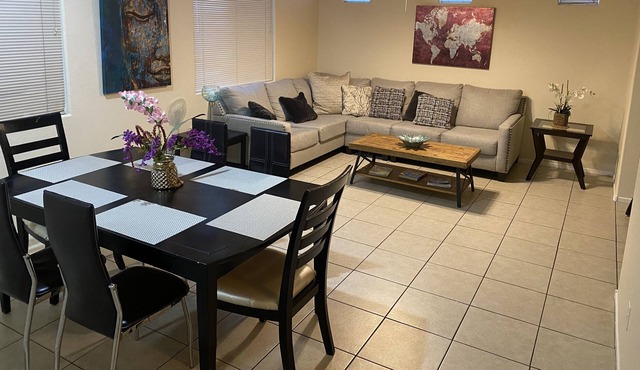 3 bedroom (queen size beds), 2.5 bathroom with easy highway access to all your favorite places!