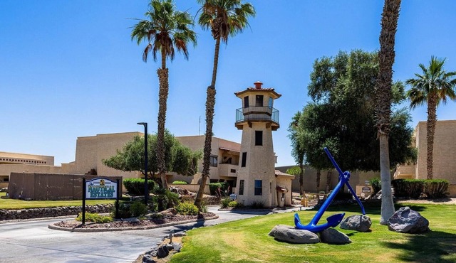 3~bedroom townhome on the Island. Pet friendly~Pool~Boat parking