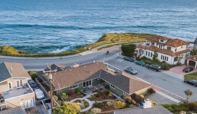 3977 Cliff House - Ocean Front Santa Cruz Home