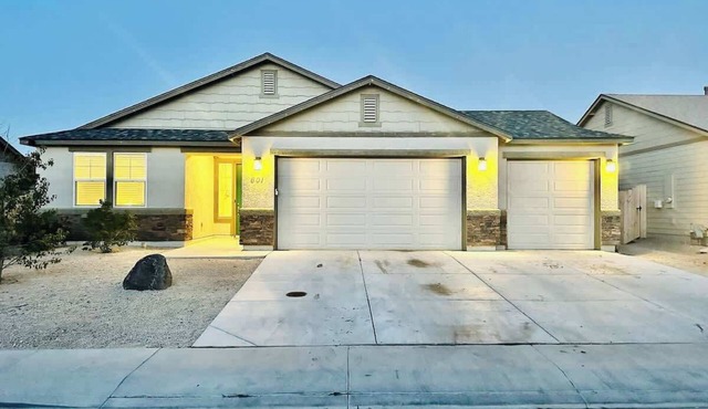 4-Bedroom 5TVs -20 Min to USA Pkwy|Sleeps 14|Pet OK