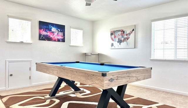4-bedroom vacation home just 5 minutes to University of the Pacific
