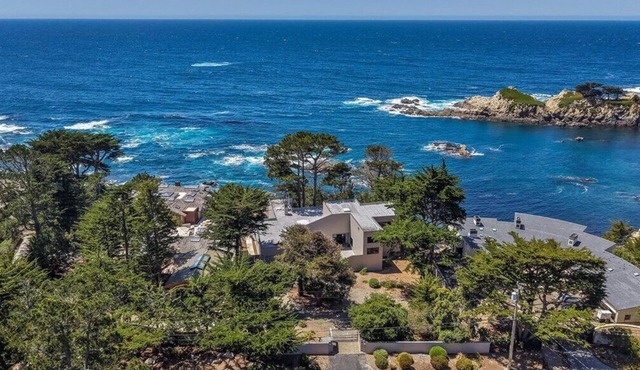 4011 Big Little Lies - Modern, Oceanfront Home