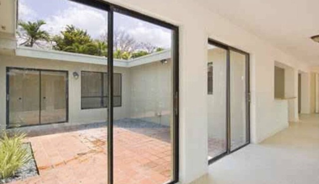 4BR 3BA Home on half acre and excellent location close to all amenities in Miami