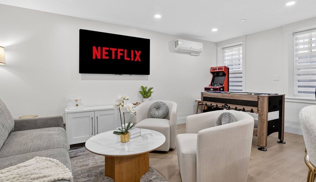4BR 3Bath + Game Room | Harvard MIT Apt in Cambridge