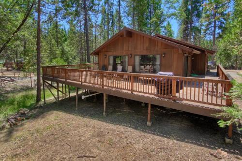 (69) Bordentown West at The Redwoods In Yosemite