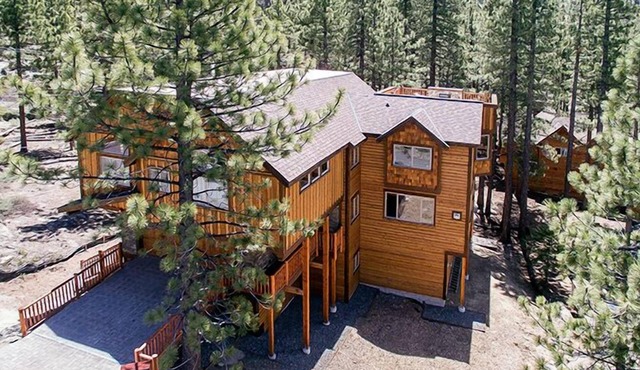 7 bedroom 6.5 bath Heavenly Estate Next To Heavenly Ski Lodge