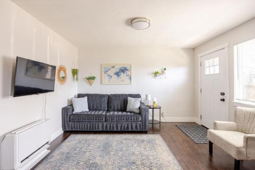 719 Mid-Town Retreat