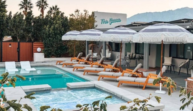8BR Desert Oasis Pool, Hot Tub & Mountain Views