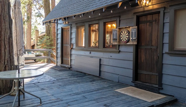 A Cozy Retreat, Pet friendly with EV charger. Family Getaway.