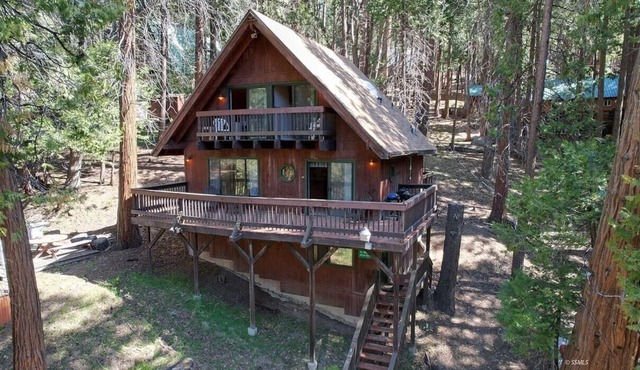 A-Frame Cabin in The Sequoias
