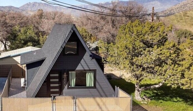 A-Frame Home Nature View Mins To lake Isabella