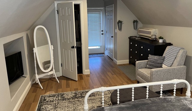 Adorable country studio