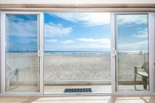 Affordable 5Br Oceanfront Home With Pacific Views By Beachview Rentals