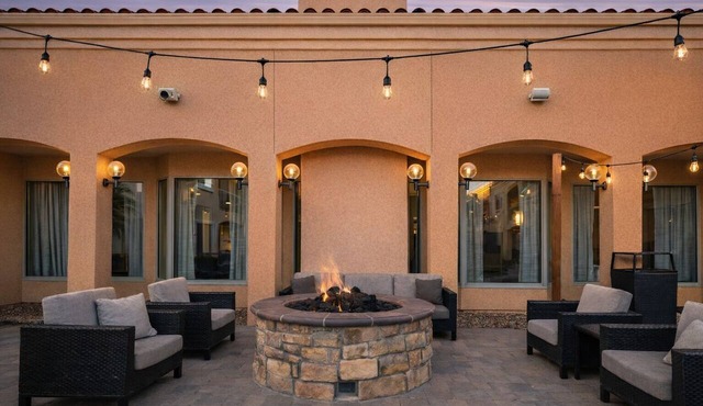 Always a Great Idea To Unwind! Pet-Friendly, Near Pleasant Valley Fields