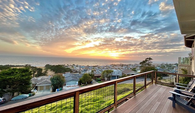 Amazing View Newly Remodeled- L2 EV Charger -Pet friendly