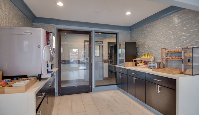 Americas Best Value Inn Hayward