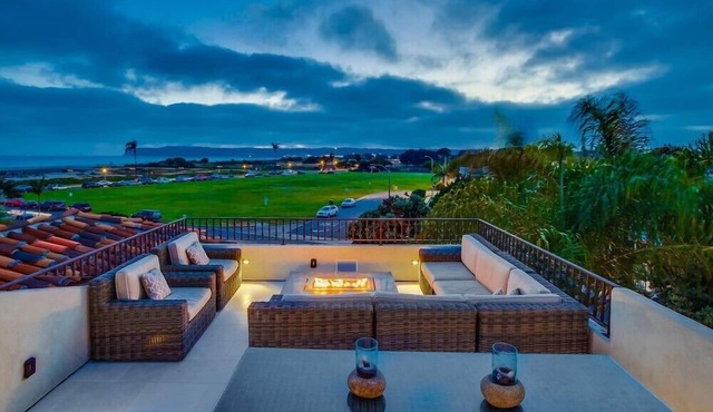 An exclusive home, beachfront home in Coronado