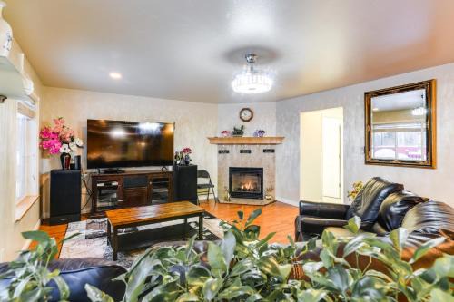 Anchorage Home ~ 8 Mi to Downtown! in Anchorage
