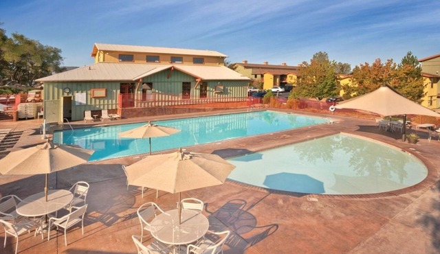 Angels Camp | Romantic Nature Escape | Pool + Golf