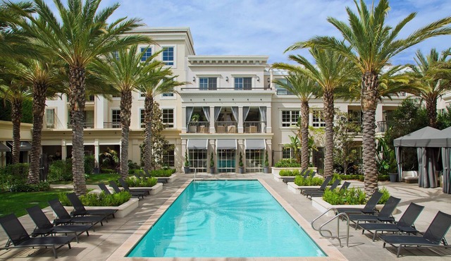 Balcony Suite at The Americana with Pool & Gym Access