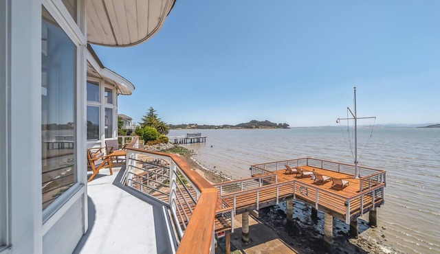 Bayfront Retro Retreat - Amazing SF Getaway