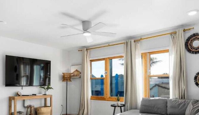 Beach Getaway in the Heart of Capitola Village!