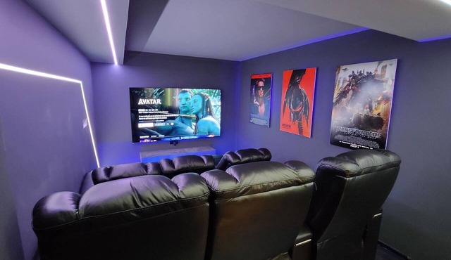 Beach House w/Home Theater!