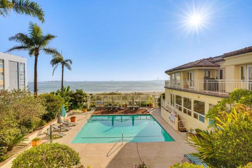 Beachfront Living in Long Beach: 2,500 Sq Ft Condo