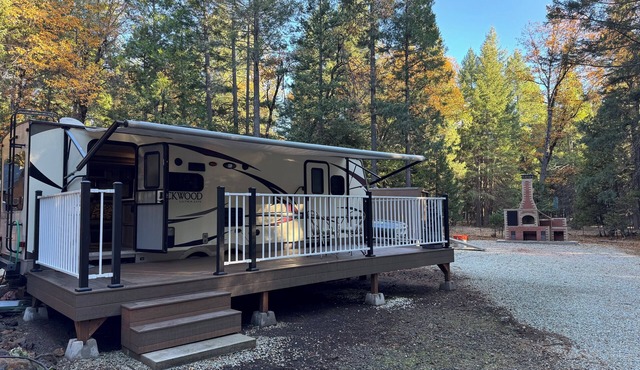 Beautiful 1-bedroom recreational vehicle with AC/heater in Shingletown