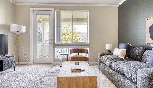 Beautiful Fremont 1BR w/W/D, Gym & Pool, nr Tesla, by Blueground