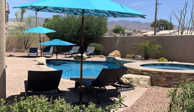 Beautiful New Home With Pool & View!