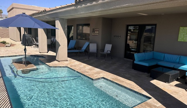 Beautiful Newer Home with Pool Near Windsor Beach, Garage space with pool table