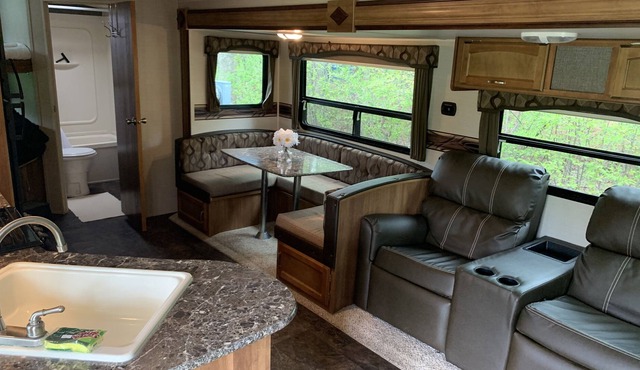 Beautiful Rental Camper Located in Quiet Vermont Campground in Leicester