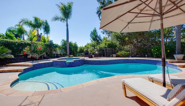 Beautifully designed home with Luxury Furnishings in Vista