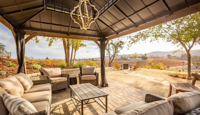 Bella Vista- Paso Wine Country with Vineyard Views