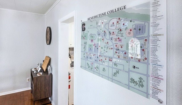 Benedictine Theme 2br 1ba in Atchison