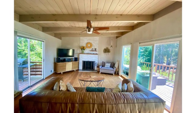 Berkeley Hills Mid-century Home near Tilden Park