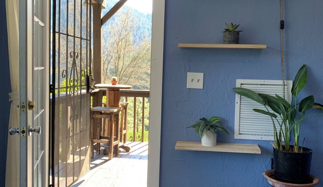 Best View in Downieville! Steps to Town and Trails.