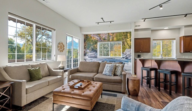 Best Views in Leavenworth from Downtown 2-bedroom Condo in Leavenworth