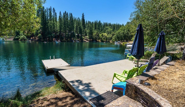 Better at the Lake - Lakefront with Gorgeous Views and a Private Dock by Yosemite Region Resorts