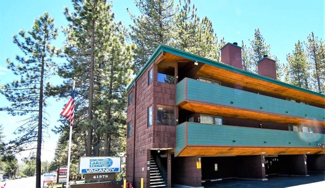 Big Bear Lake, New low price 1 Bdrm/2 Bath Condo over Christmas, Snow Lake Lodge