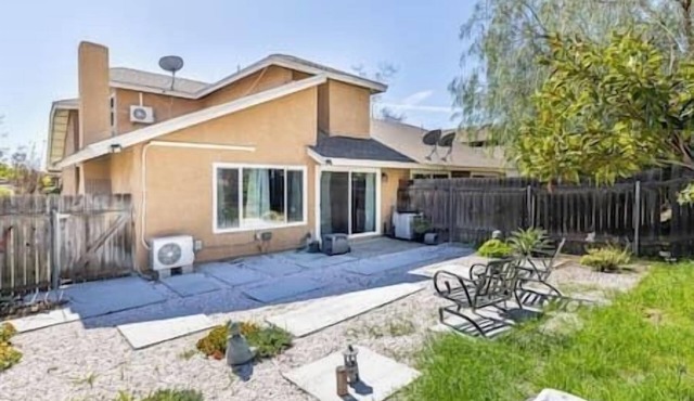 BOHO Hidden Gem fenced backyard garage pet OK