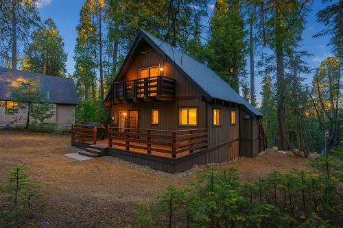 Boss's Cabin - Boss-level views, zero stress!