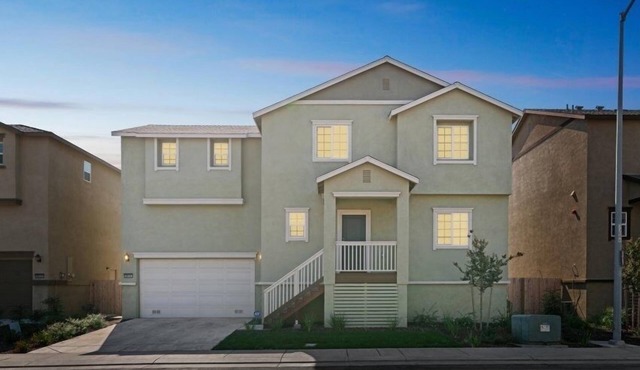 Brand new house, located of I-4, with easy access to the Valley and the Bay.