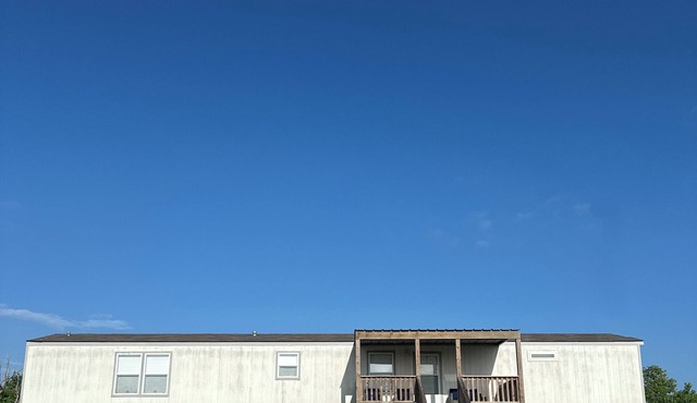 Brand New! Spacious mobile home! in Hackberry