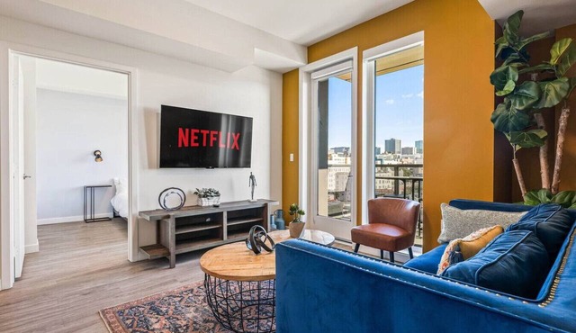 Bright & Modern 2BD Home in K-Town + Gym & Hot-Tub