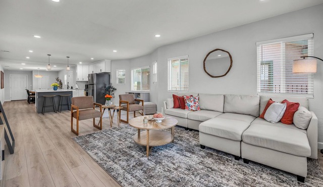 Bright & Stylish Long Beach Home