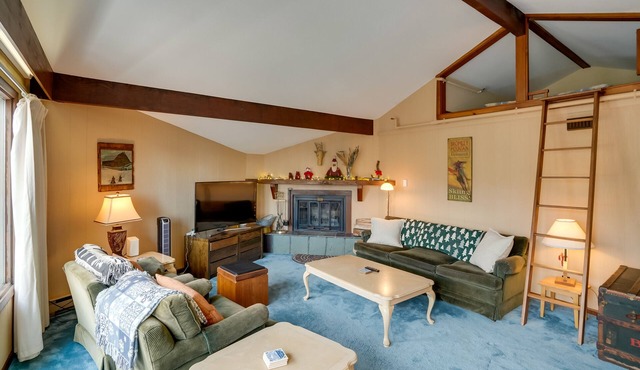 Bromley Mountain Escape w/2 Balconies: Hike & Ski in Peru